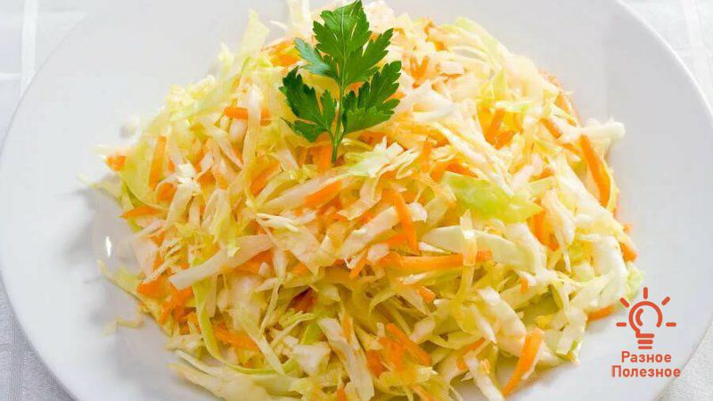 Салат из капусты с морковью. Пошаговый рецепт.